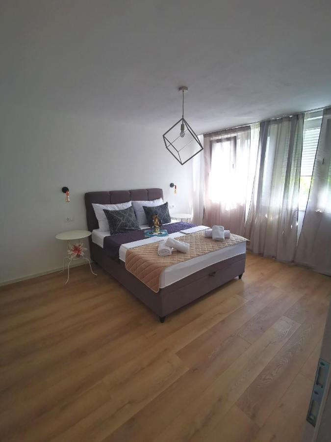 City Center Apartment Bravos Makarska Exteriör bild